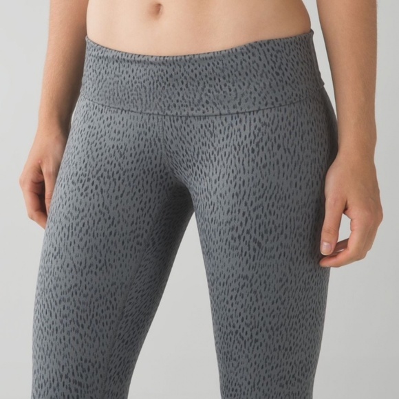 Lululemon Wunder Under Pant *Full-On Luon (Roll Down) | Dottie Dash Slate Black - Picture 2 of 6